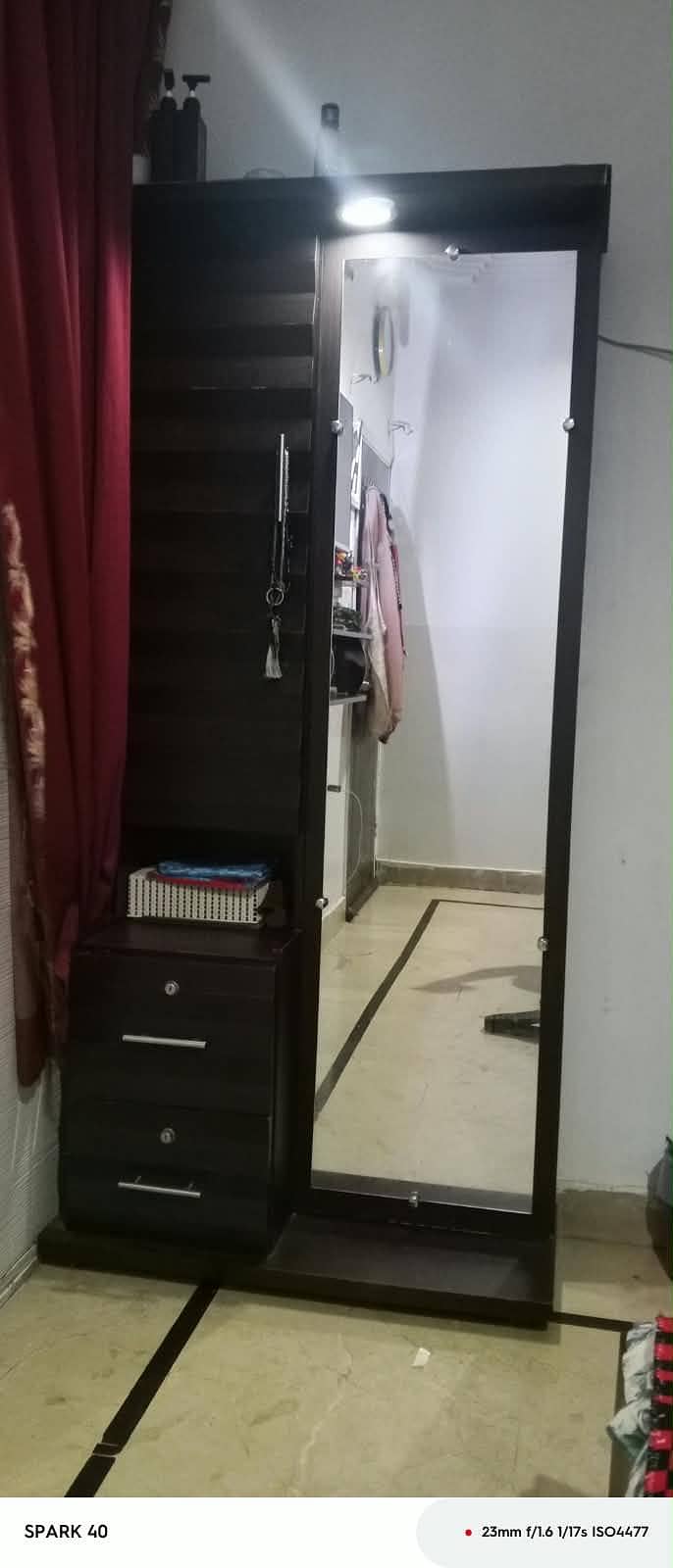 Dressing table sliding door 1