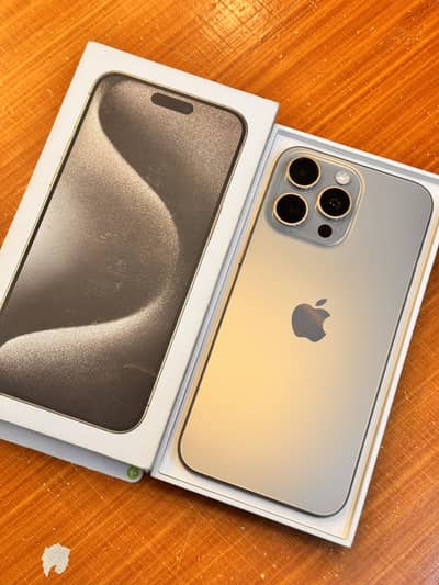 Apple iPhone 15 Pro Max (256GB)