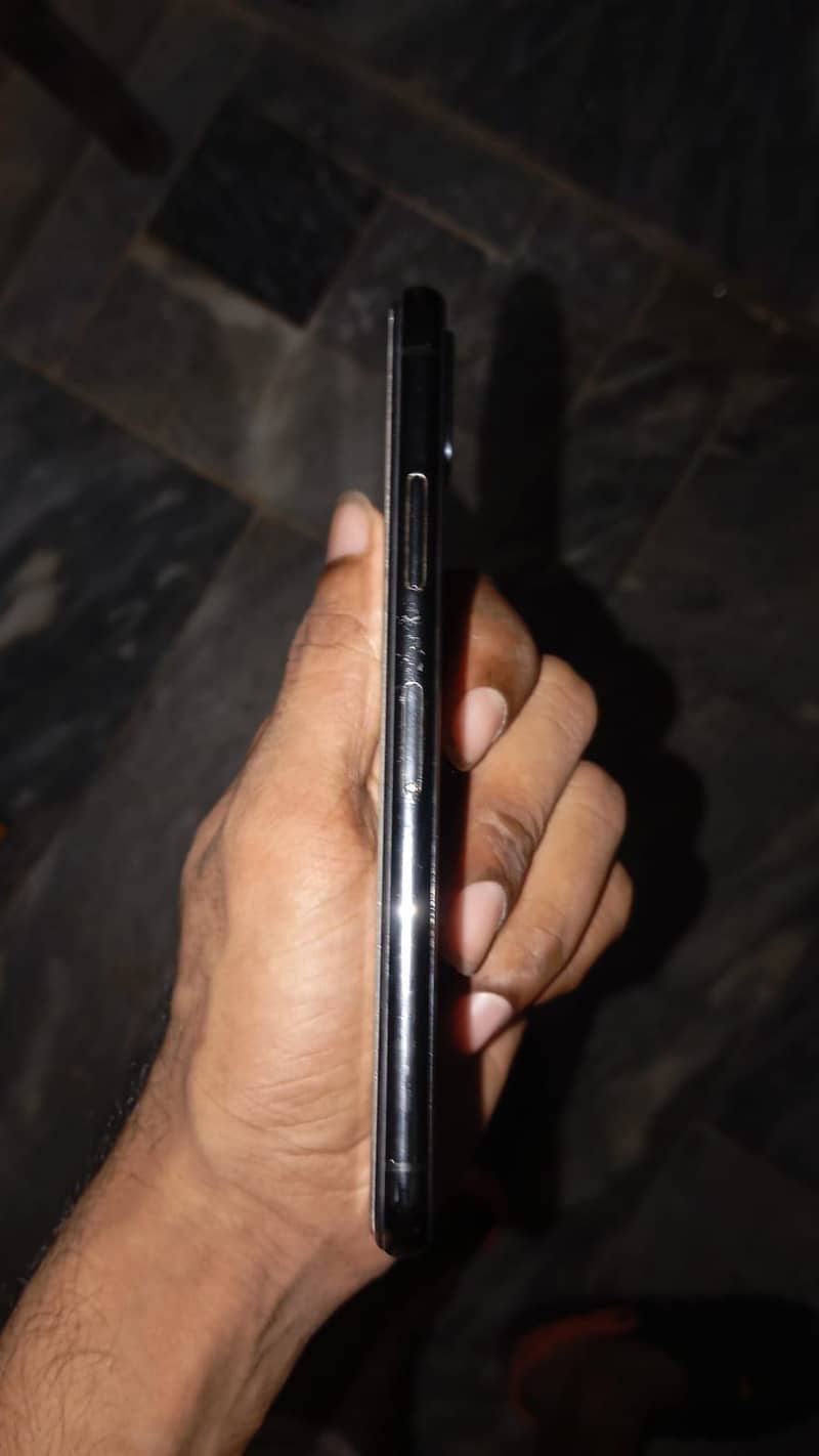 Apple iPhone X 3