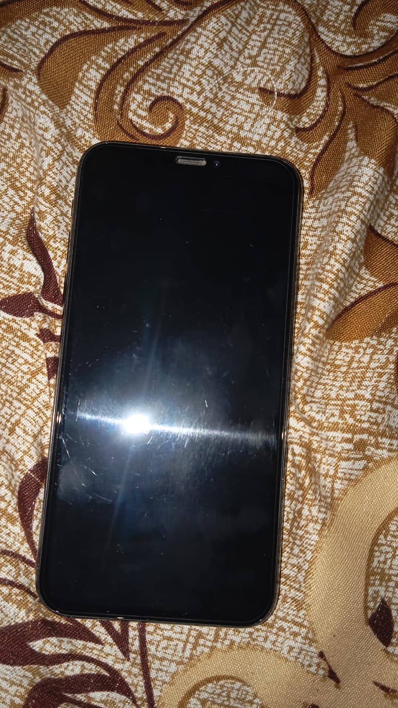 Apple iPhone X 4