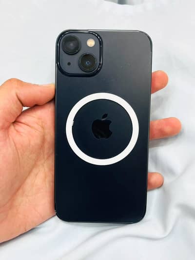 Apple iPhone 13