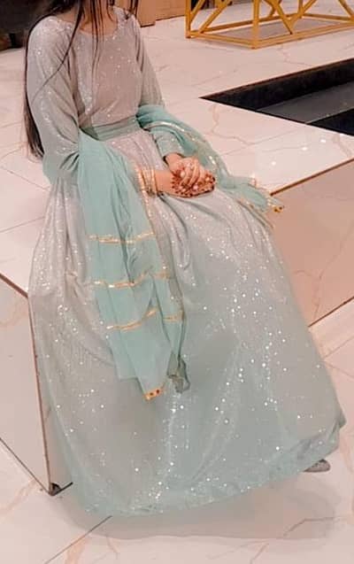 pre-loved dresses for sale