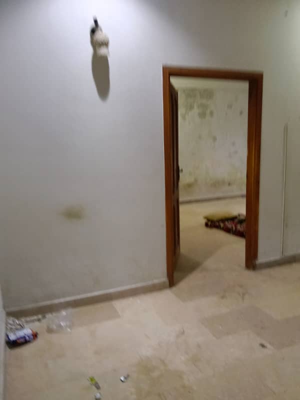 One bed, lounge flat 1
