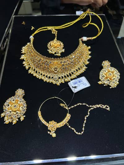 Tessoro Bridal jewelry set