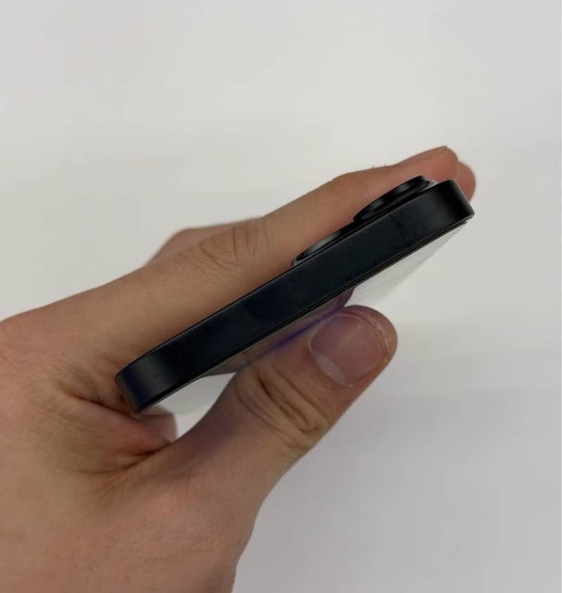 Apple iPhone 14 3