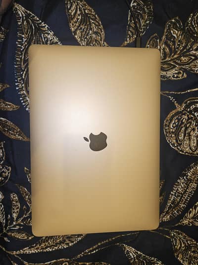 MACBOOK AIR 2018 Rose Gold Colour