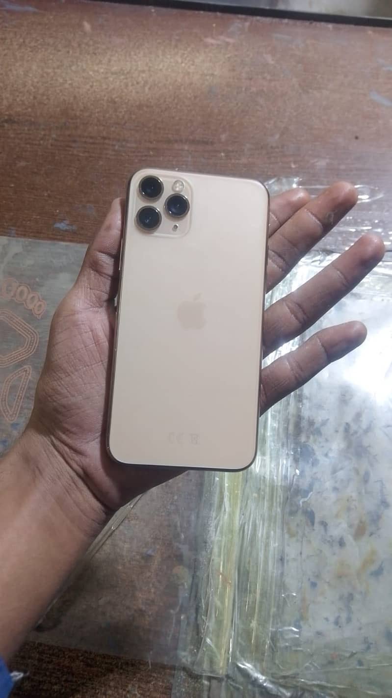 Apple iPhone 11 Pro 2