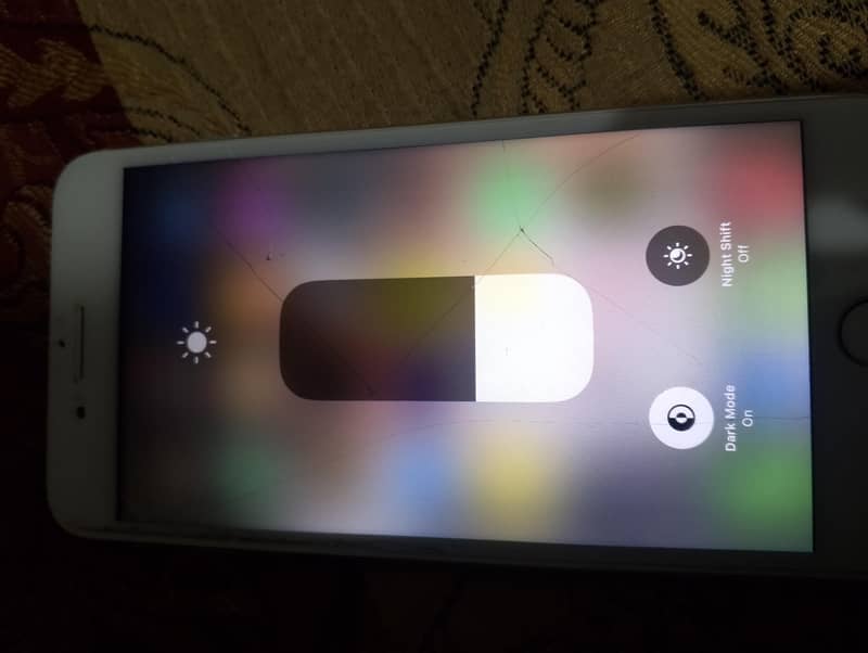 Apple iPhone 8 Plus 0