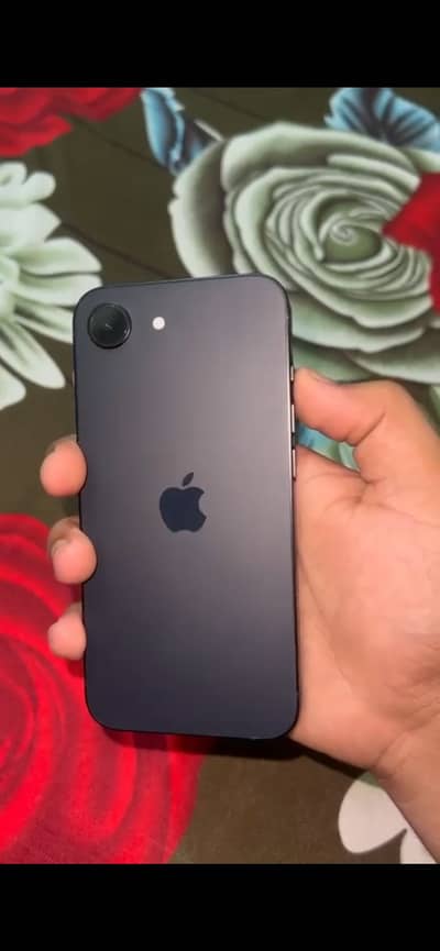 Apple iPhone 16e