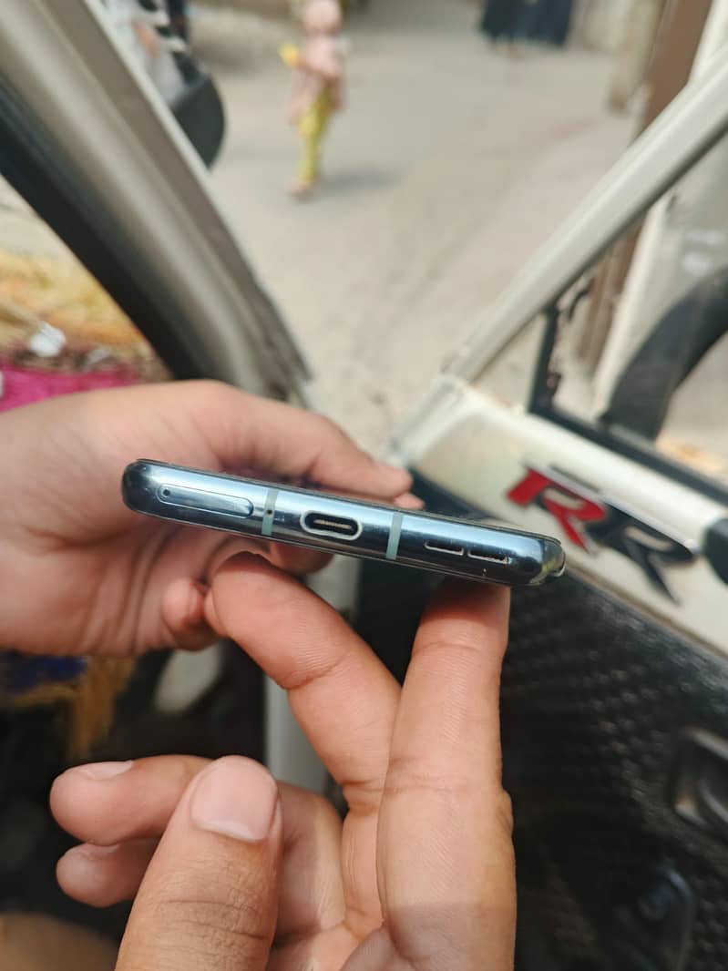 One Plus 9pro 5G 1