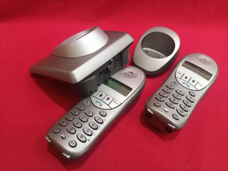 Cordless phone plus wireless intercom 8
