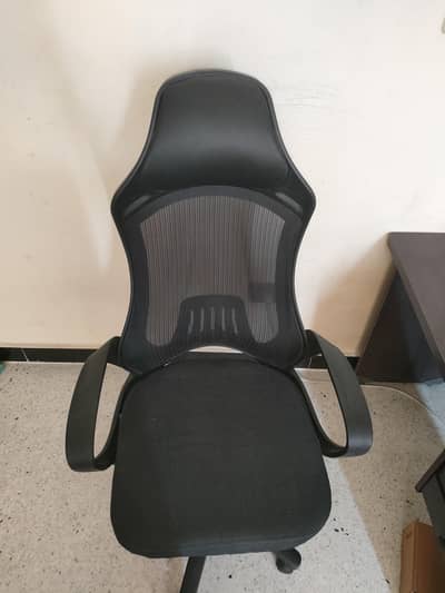 Office Chair + Study Table – Like New Condition
