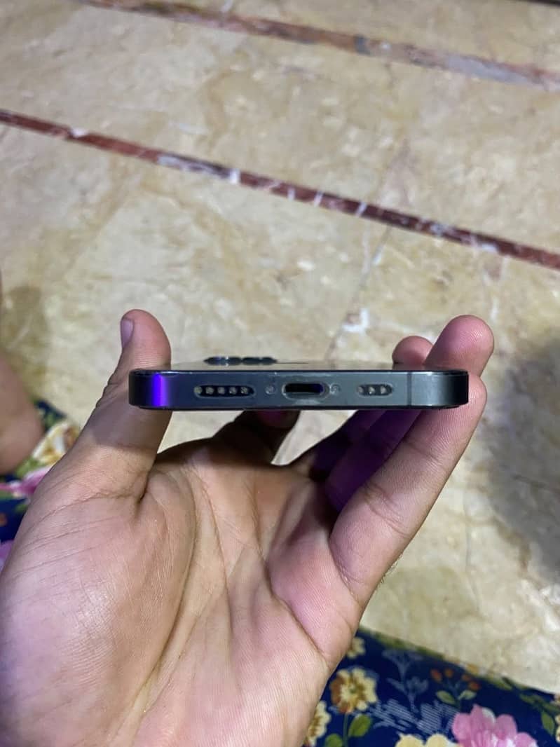 Apple iPhone 12 Pro 4