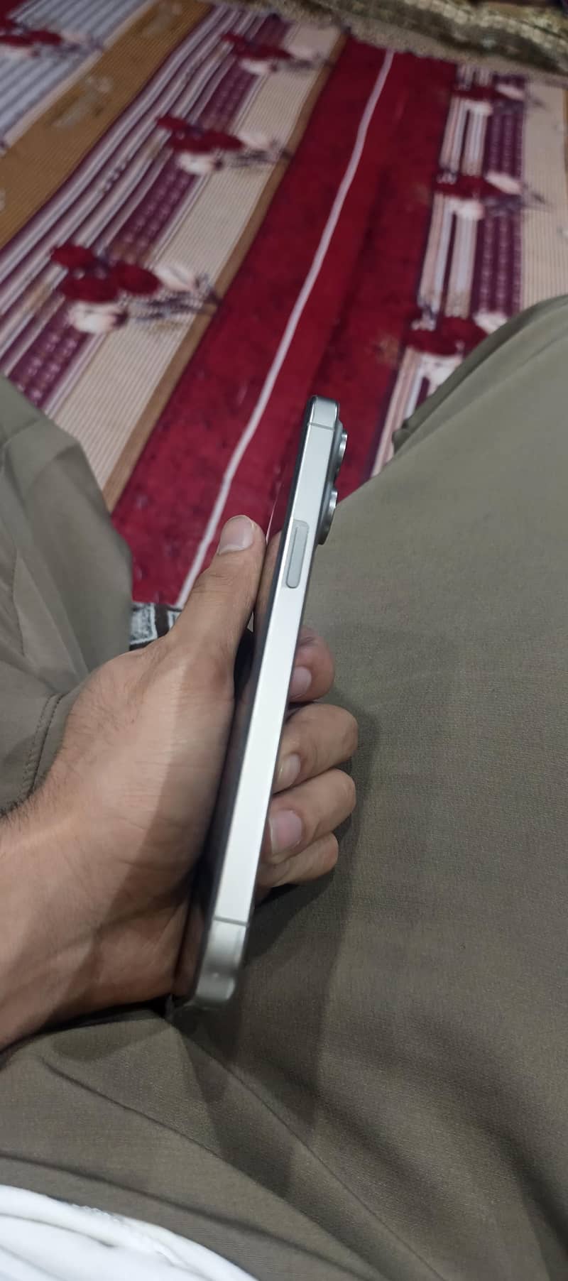 Apple iPhone 15 Pro Max 3