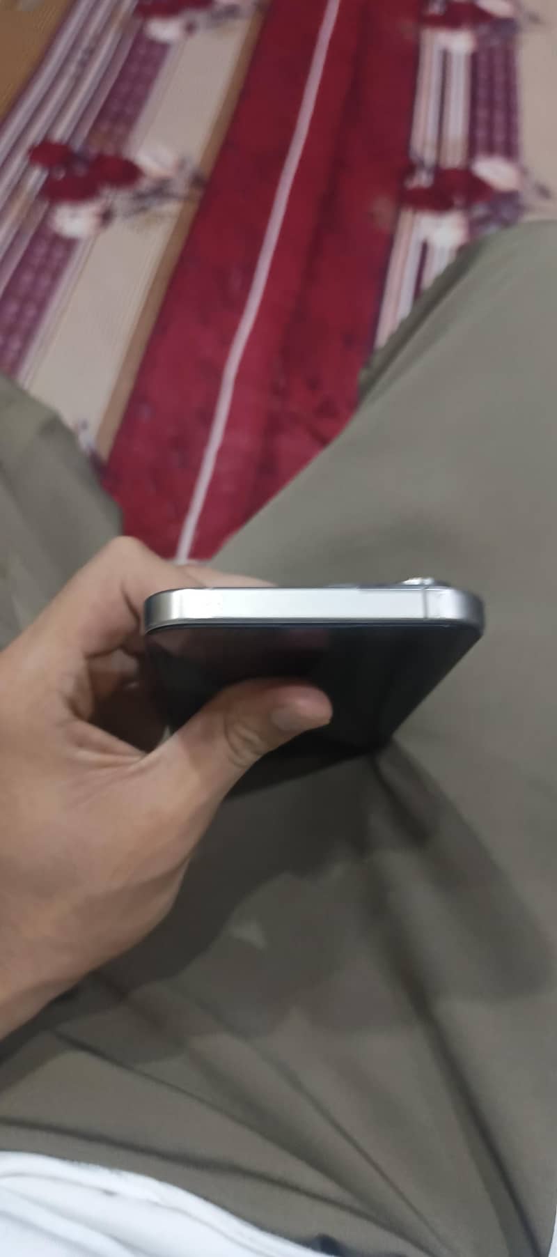 Apple iPhone 15 Pro Max 4