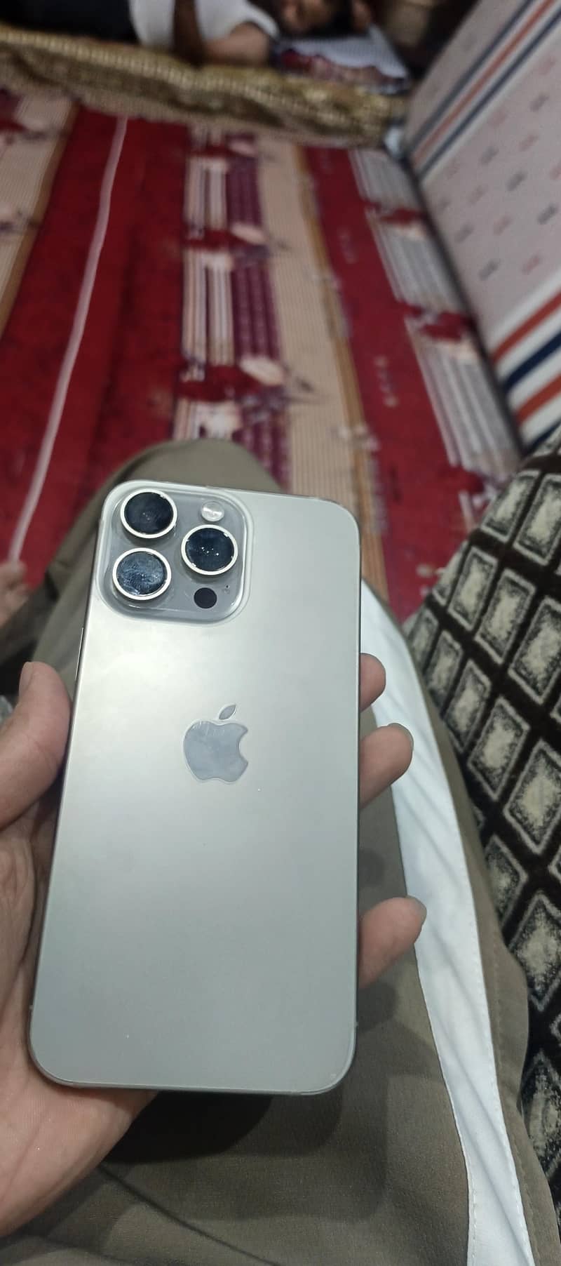 Apple iPhone 15 Pro Max 5