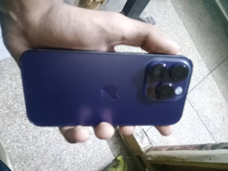 Apple iPhone 14 Pro 0