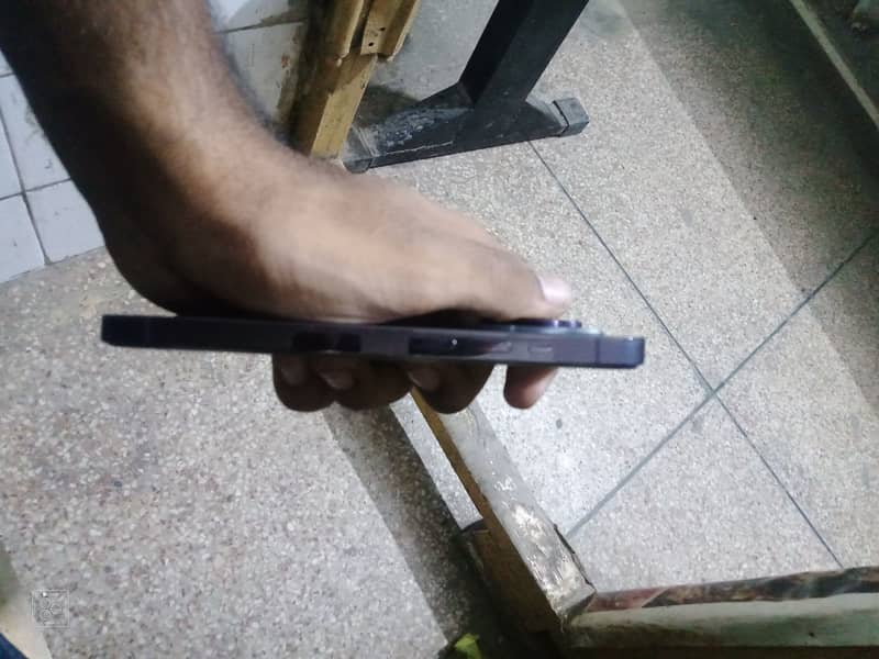 Apple iPhone 14 Pro 1