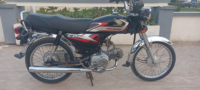Honda CD 70 April 2025. . one hand used