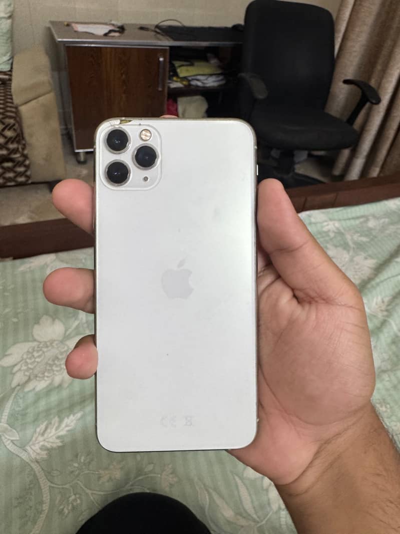 Apple iPhone 11 Pro Max 2