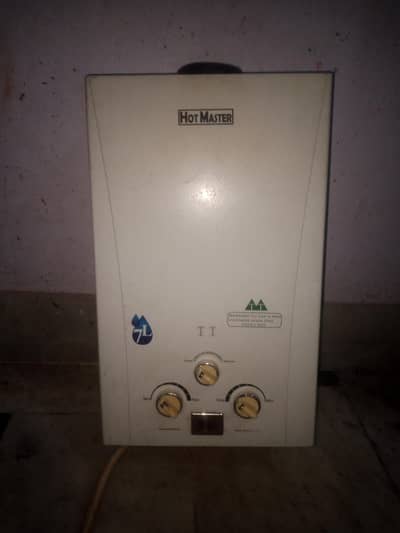 instant geyser good working