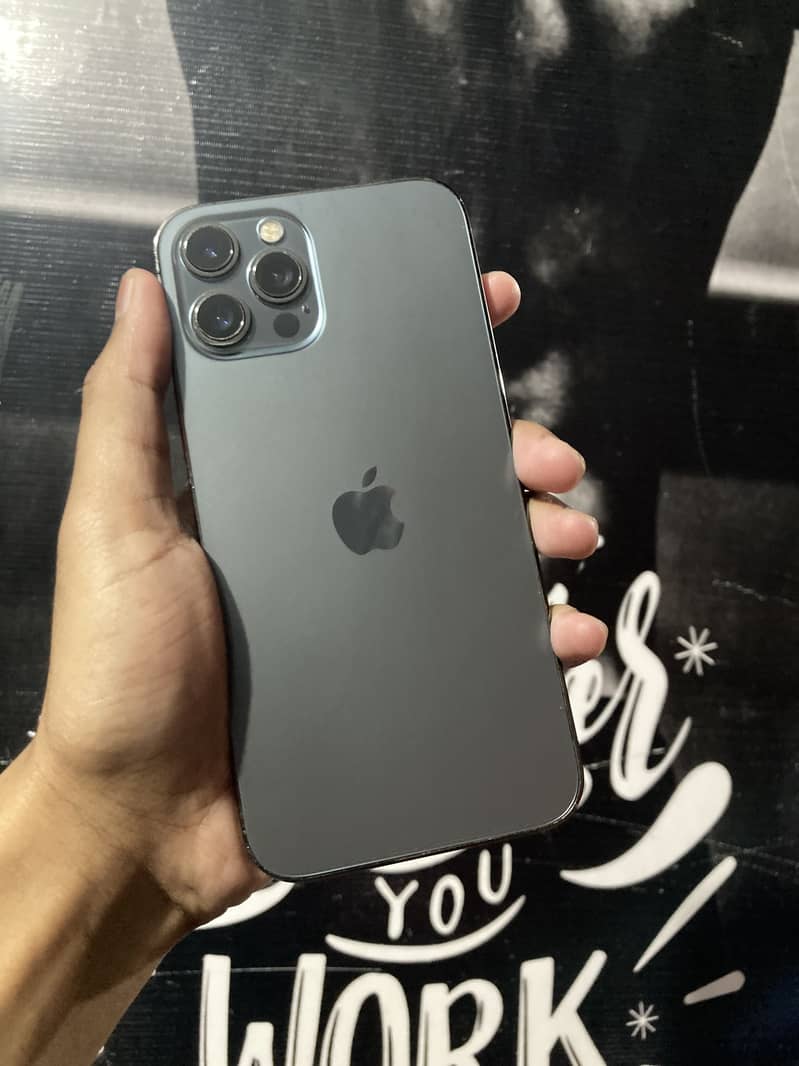 iPhone 12 Pro max 3