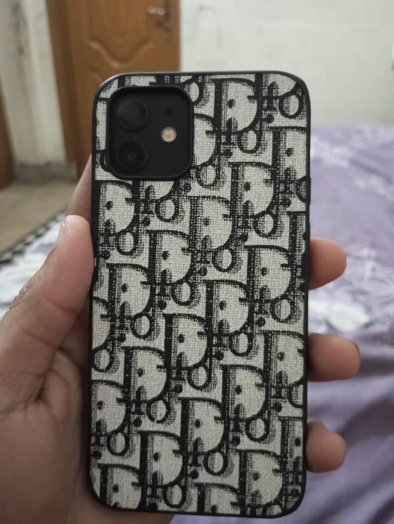 Apple iPhone 12 3