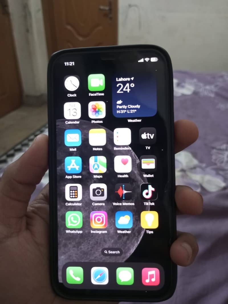 Apple iPhone 12 4
