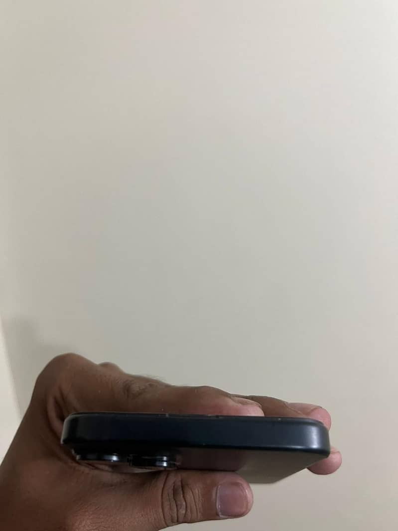 Apple iPhone 15 plus 3