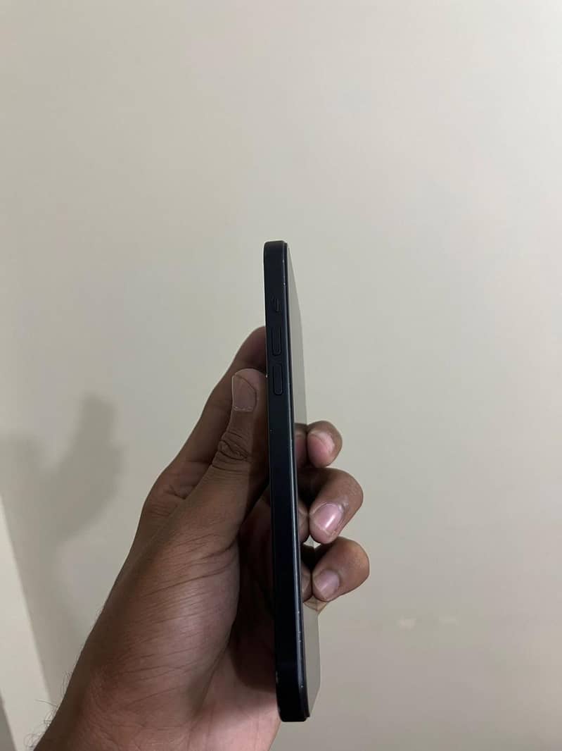 Apple iPhone 15 plus 5