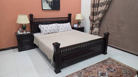 wooden chinioti style bed set