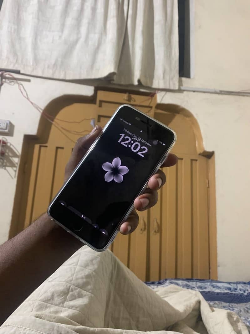 Apple iPhone 8 Plus 3