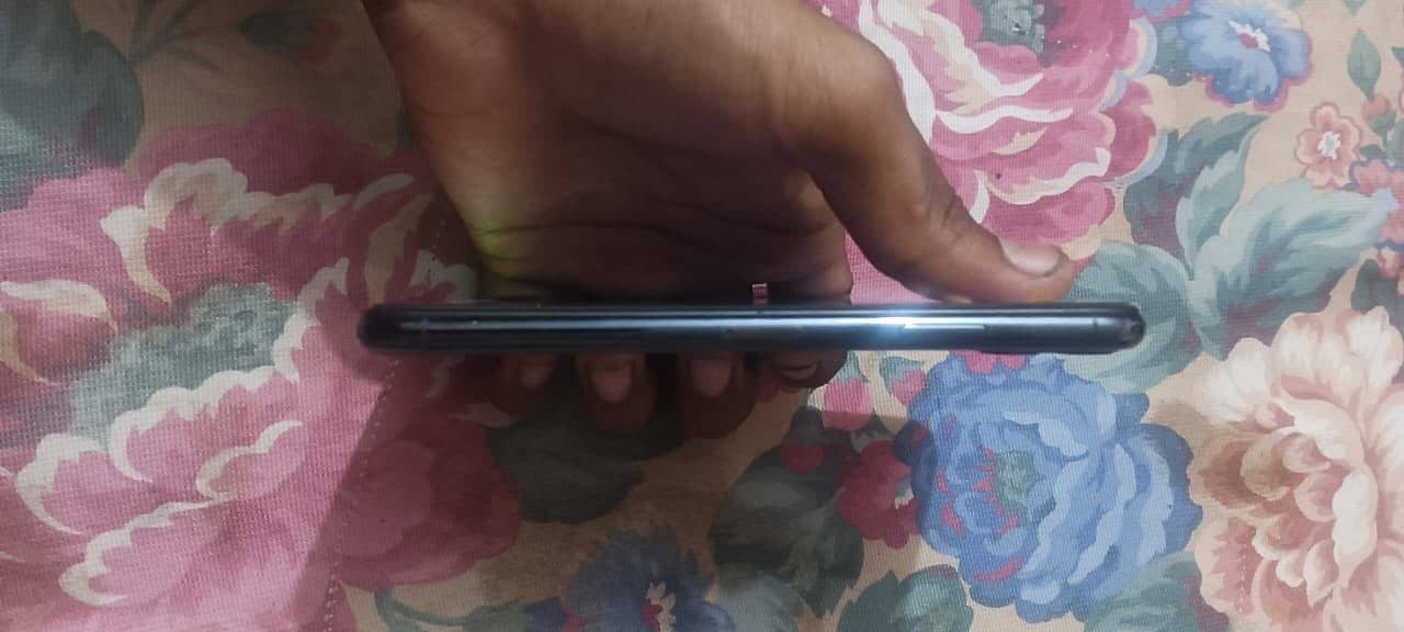Apple iPhone 11 Pro Max 3