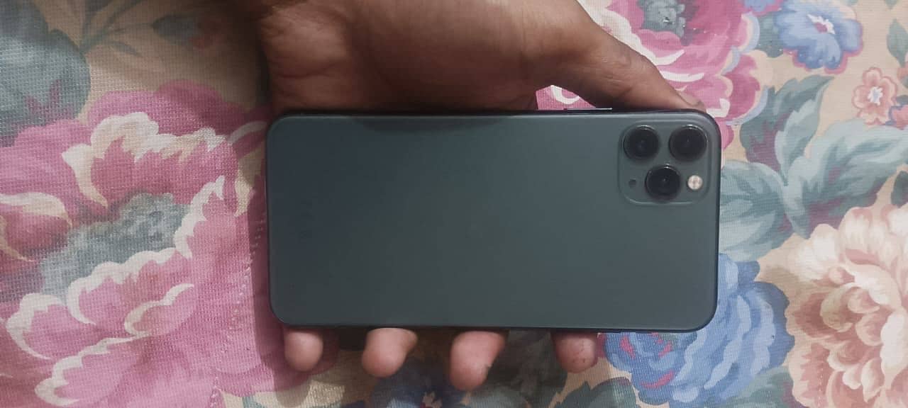 Apple iPhone 11 Pro Max 5