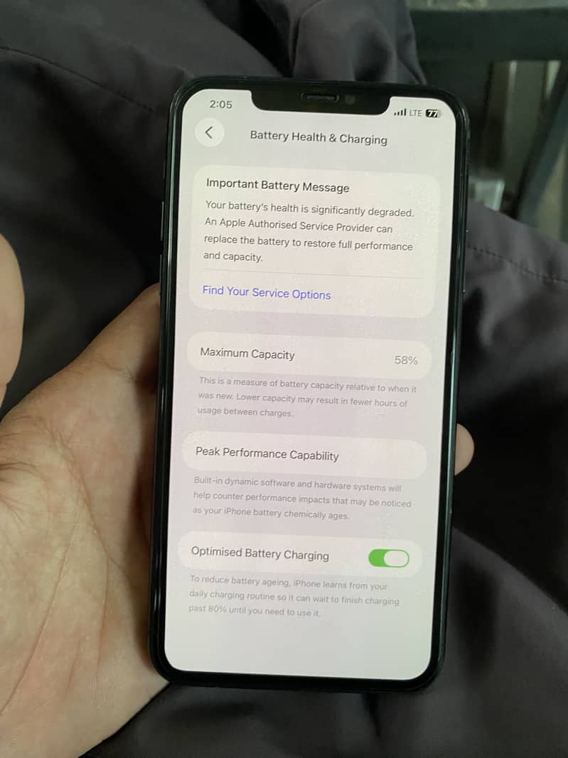 Apple iPhone 11 Pro Max 4