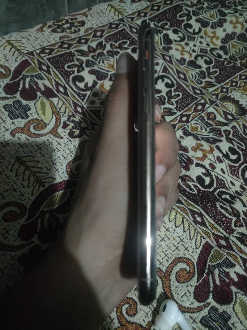Apple iPhone XS 2