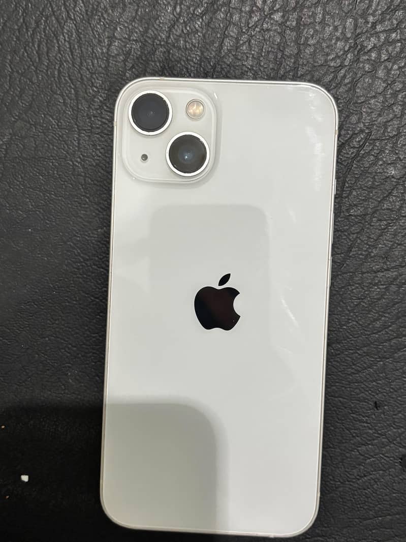 Apple iPhone 13 0