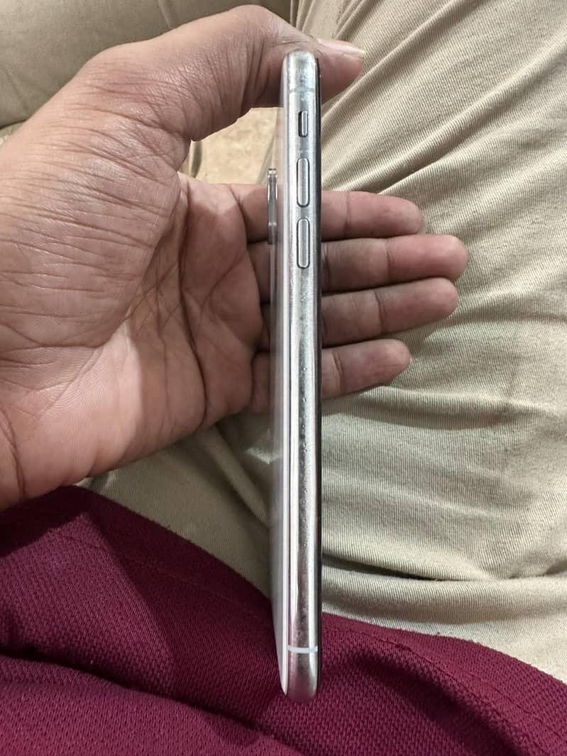Apple iPhone XS water packed 3