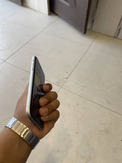 Apple iPhone XR