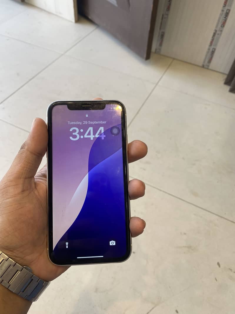 Apple iPhone XR 1