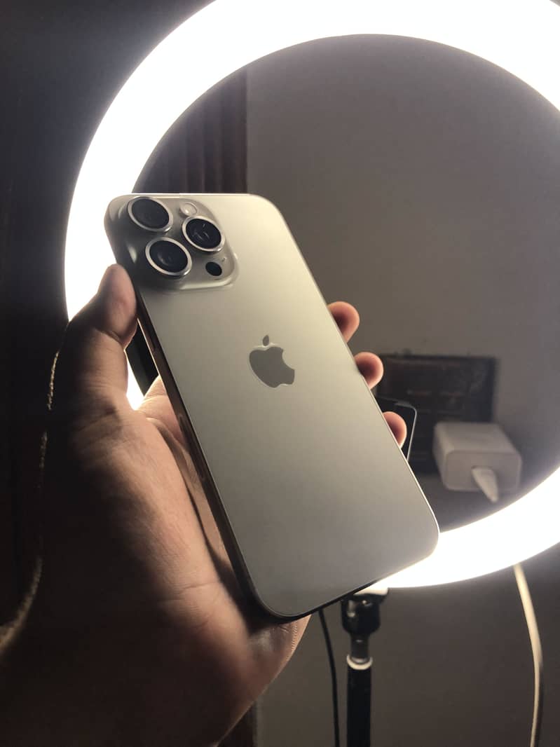 iPhone 15 Pro Max MDM 10/10 2