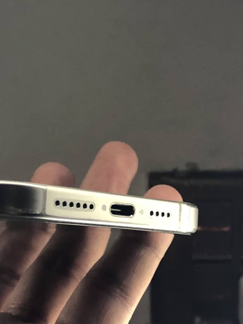 iPhone 15 Pro Max MDM 10/10 7