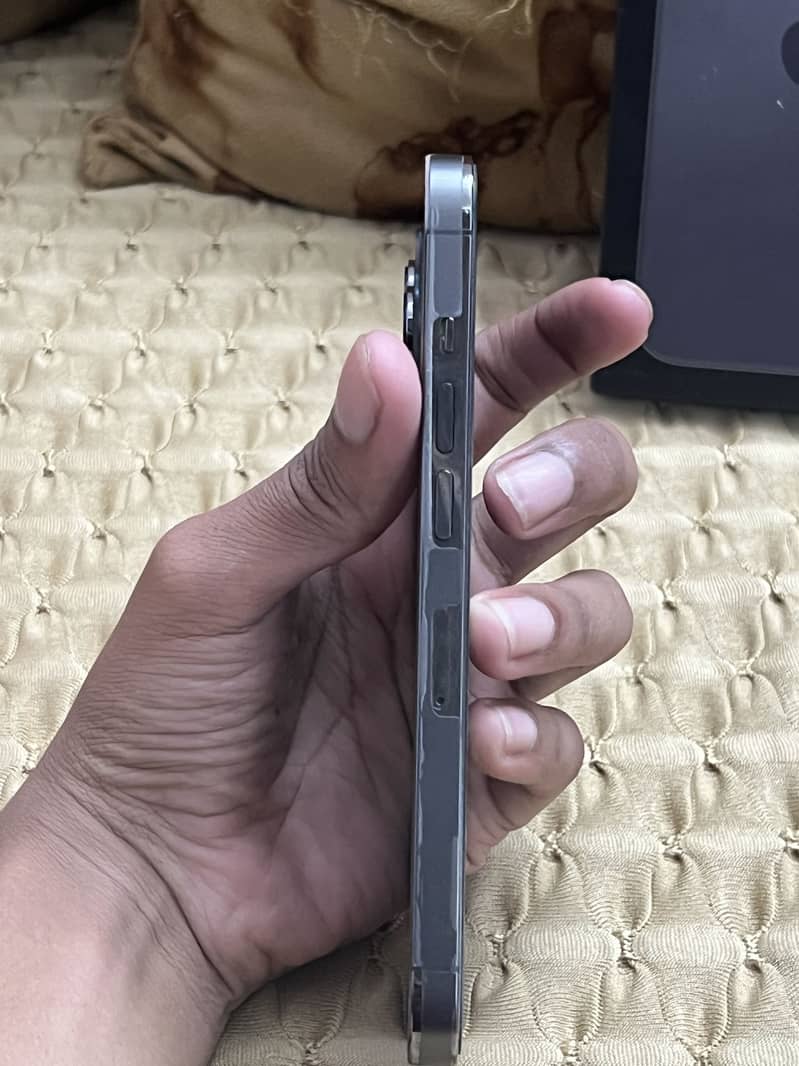 iPhone 13 Pro 1