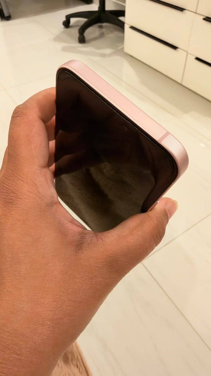 Apple iPhone 15 plus 2