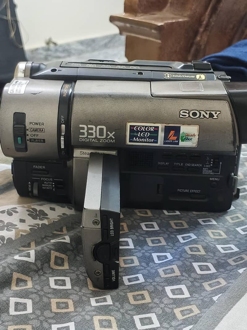 Sony camera 330x 3