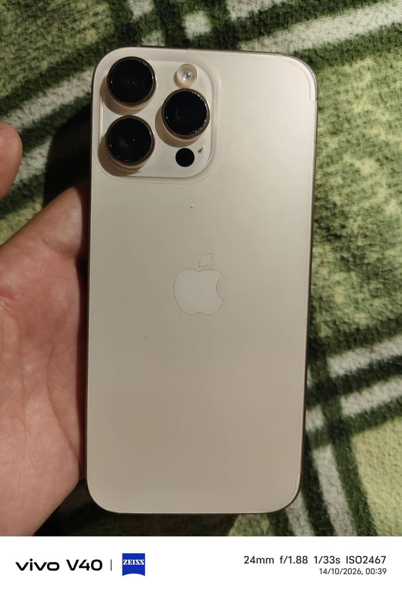 Apple iPhone 16 Pro Max 5