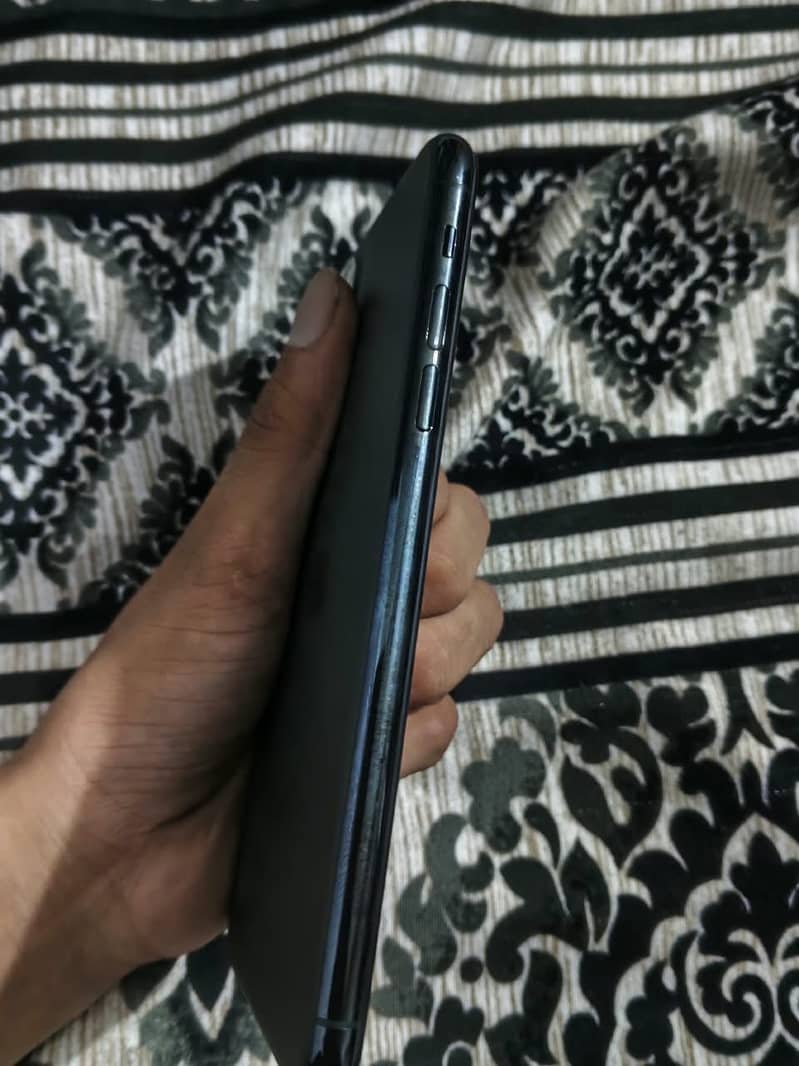 iPhone 11 pro max 2