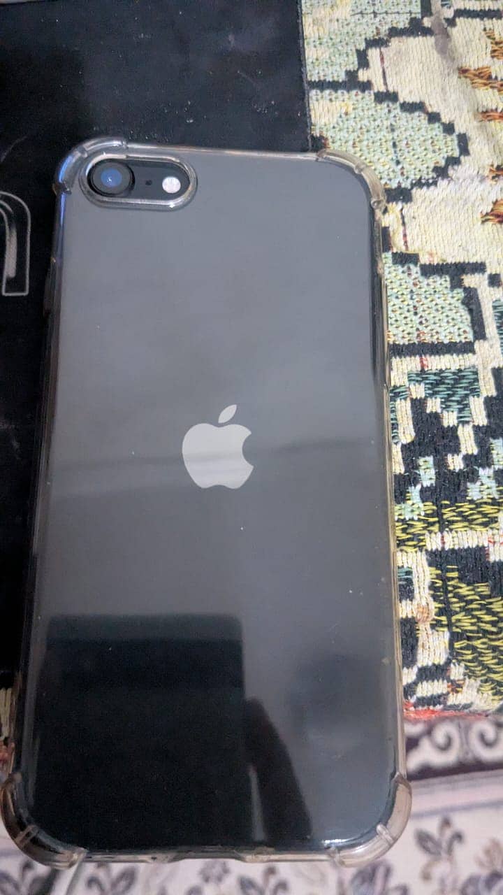 iPhone SE 2020 2