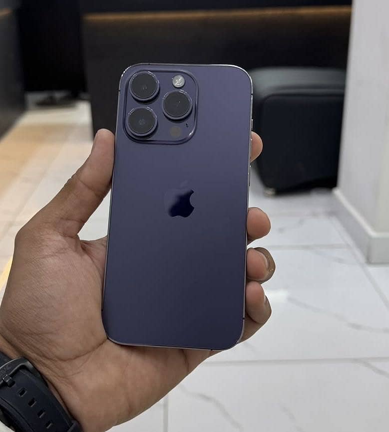 Apple iPhone 14 Pro 0