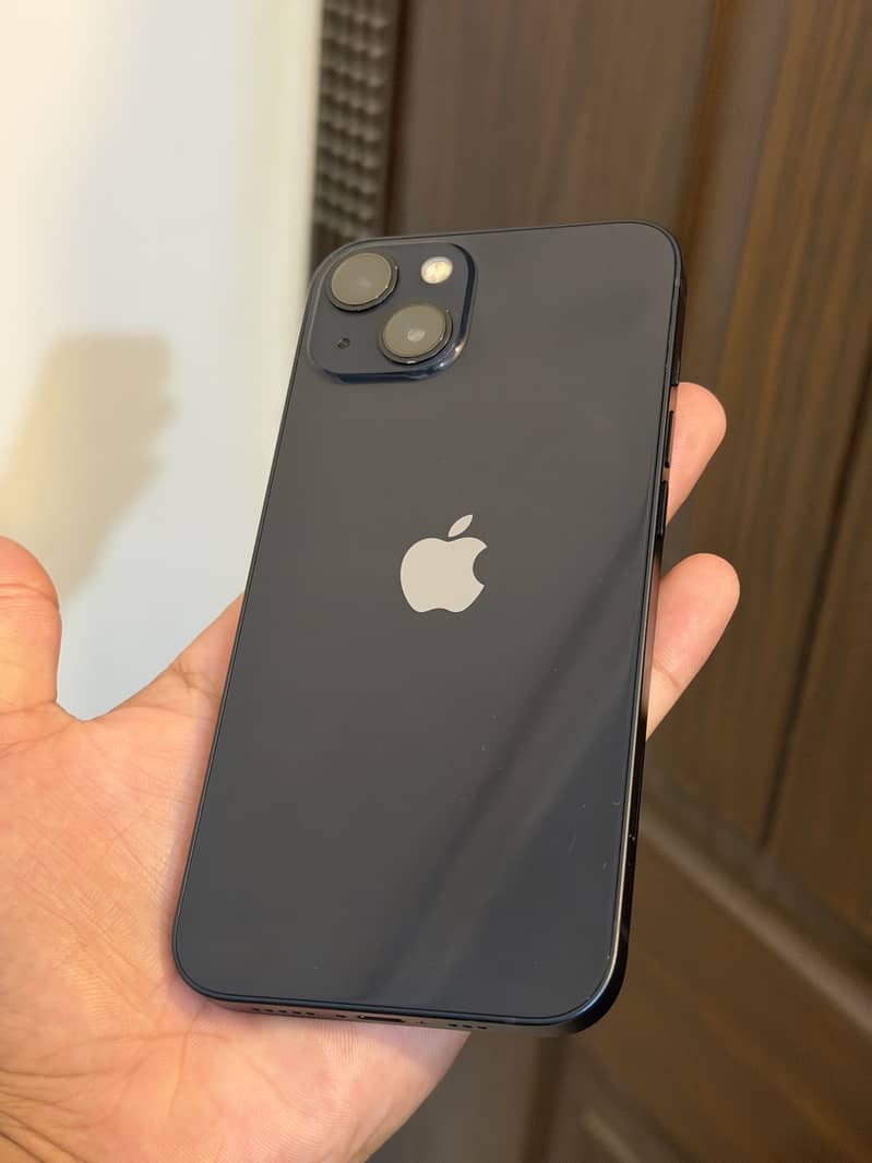 Apple iPhone 13 0